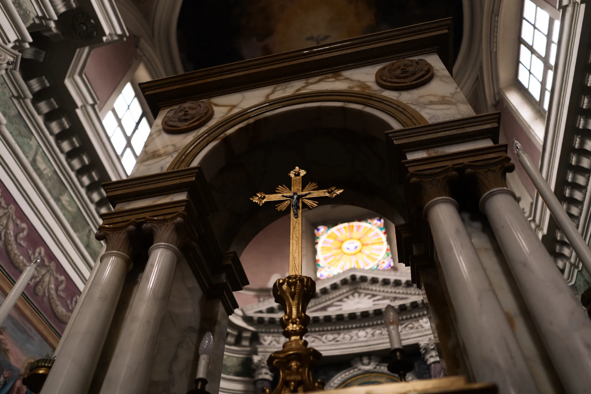 marmo-chiesa.webp